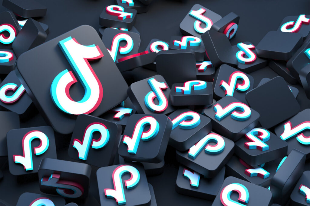 logotipo do tiktok com várias versões do logotipo do tiktok